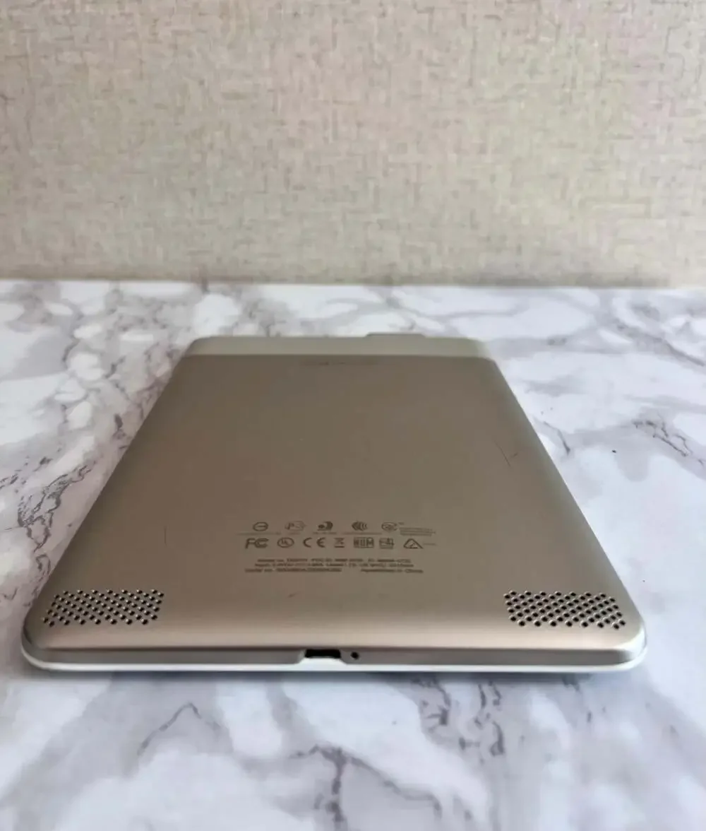 Amazon Kindle 2nd Generation E-Reader (Model D00701)